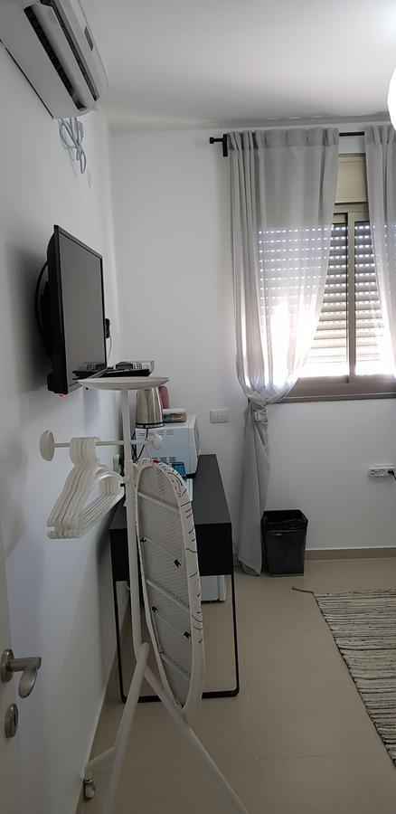 Private Bed/Bathroom In Netanya Exterior foto