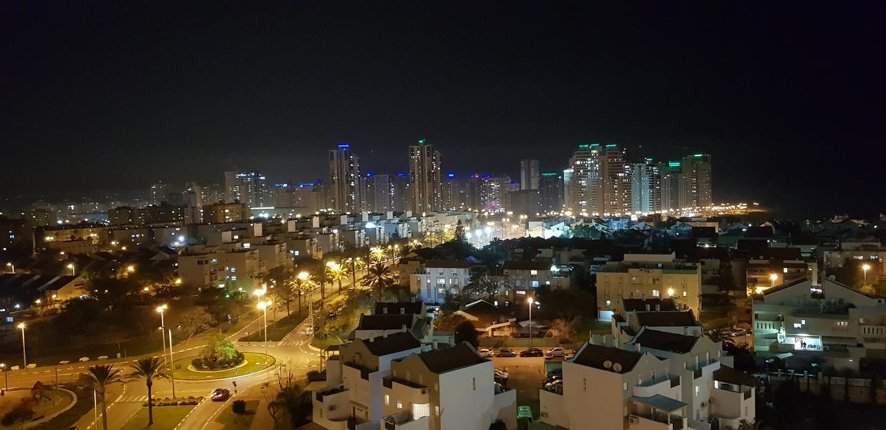 Private Bed/Bathroom In Netanya Exterior foto